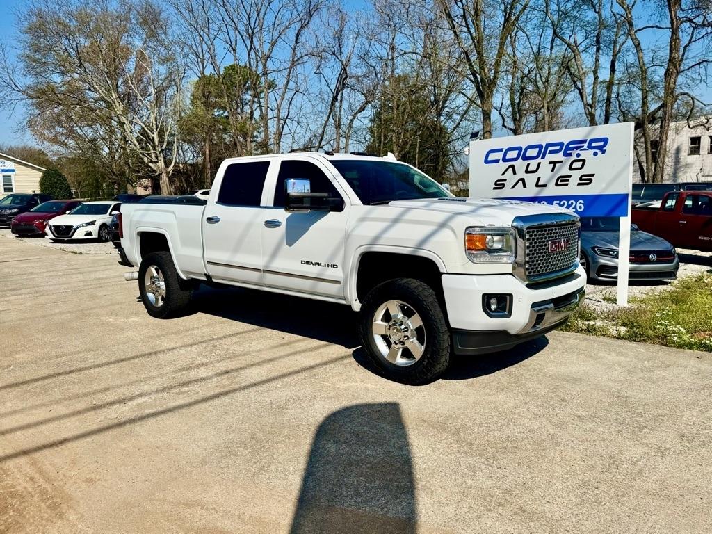 GMC Sierra 2500HD Denali Crew Cab 4WD 2016