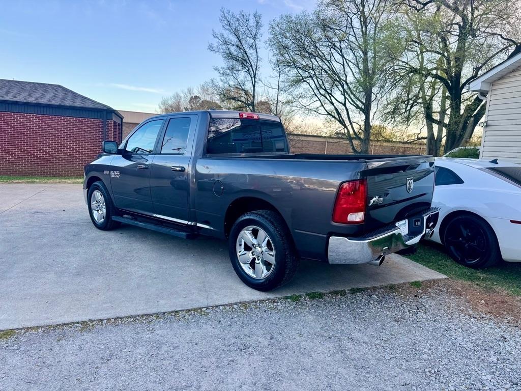 RAM 1500 SLT Quad Cab 2WD 2016