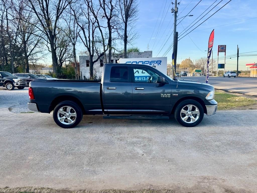 RAM 1500 SLT Quad Cab 2WD 2016