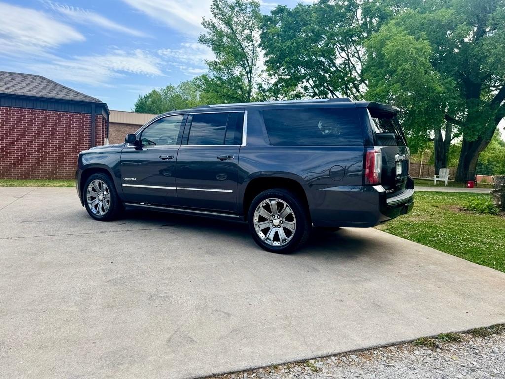 GMC Yukon XL Denali 2WD 2016