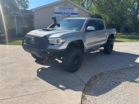 2018 Toyota Tacoma SR5 Double Cab Long Bed V6 6AT 4WD