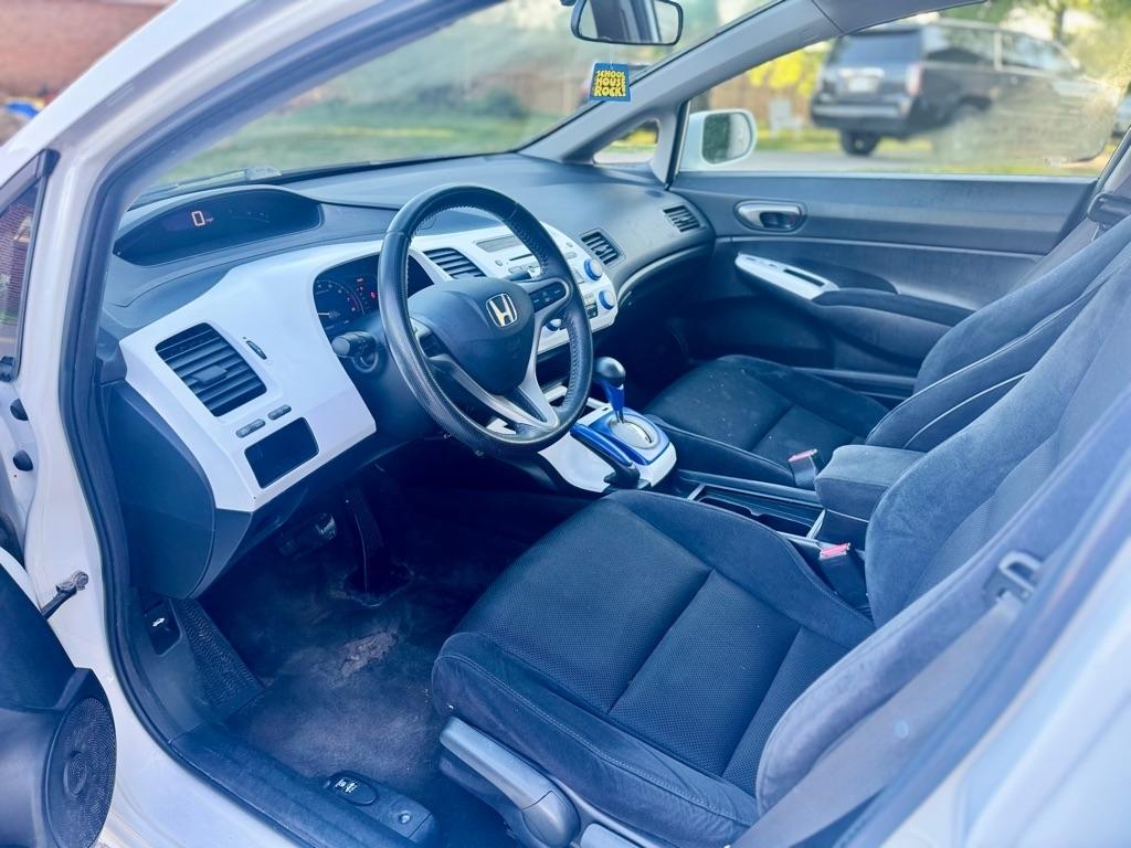 Honda Civic LX-S Sedan 5-Speed AT 2011