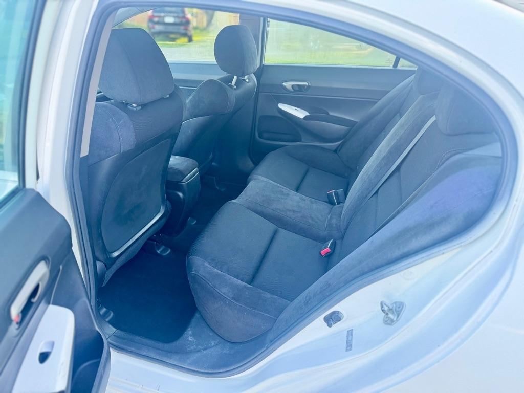 Honda Civic LX-S Sedan 5-Speed AT 2011