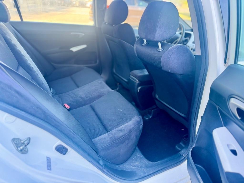 Honda Civic LX-S Sedan 5-Speed AT 2011