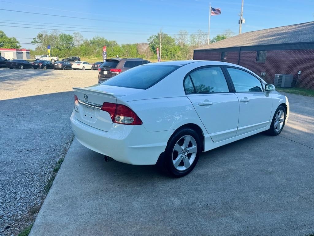 Honda Civic LX-S Sedan 5-Speed AT 2011