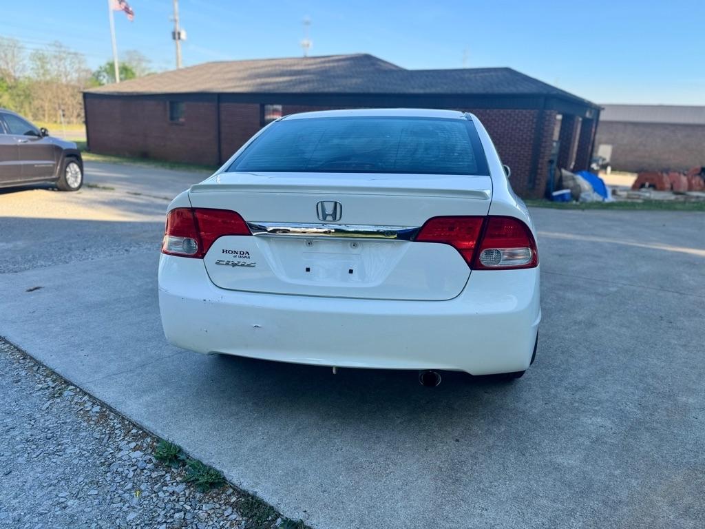 Honda Civic LX-S Sedan 5-Speed AT 2011