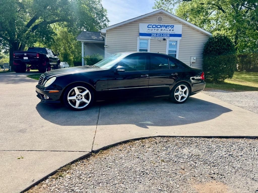 Mercedes-Benz E-Class E350 Luxury Sedan 2009
