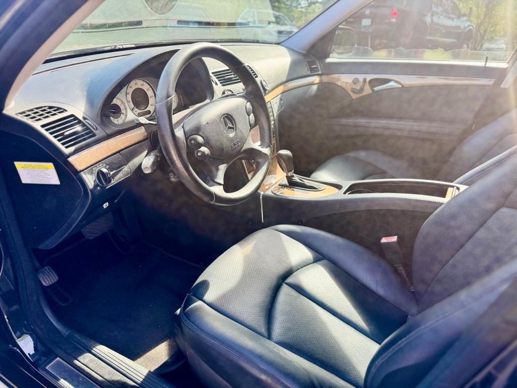 Mercedes-Benz E-Class E350 Luxury Sedan 2009