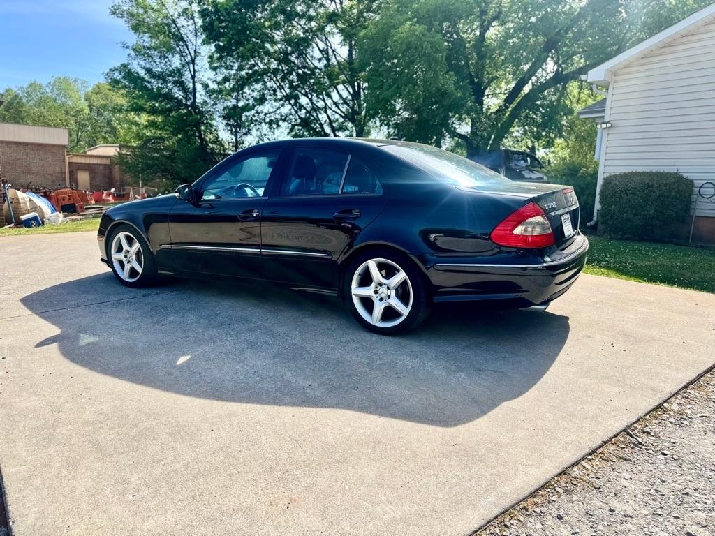 Mercedes-Benz E-Class E350 Luxury Sedan 2009