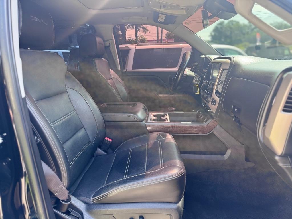 GMC Sierra 1500 Denali Crew Cab Long Box 4WD 2017