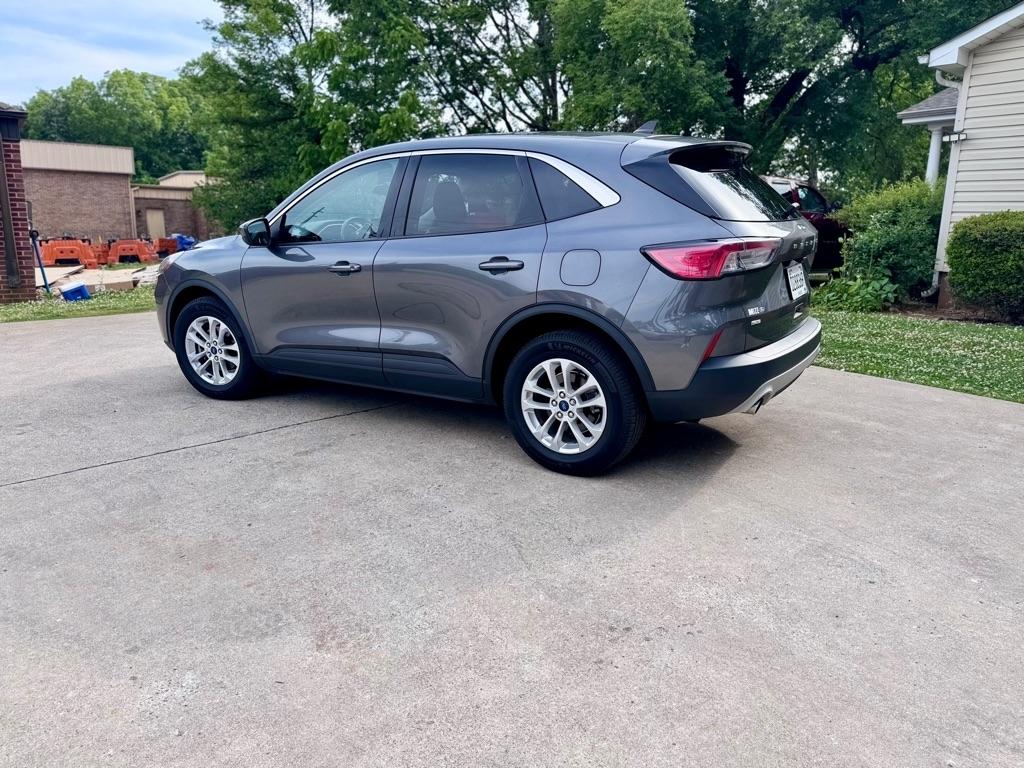 2021 Ford Escape SE AWD's photo
