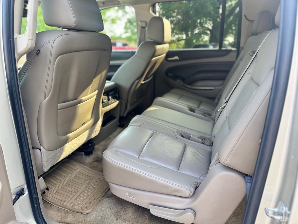 Chevrolet Suburban LT 4WD 2015