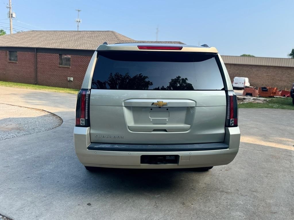 Chevrolet Suburban LT 4WD 2015