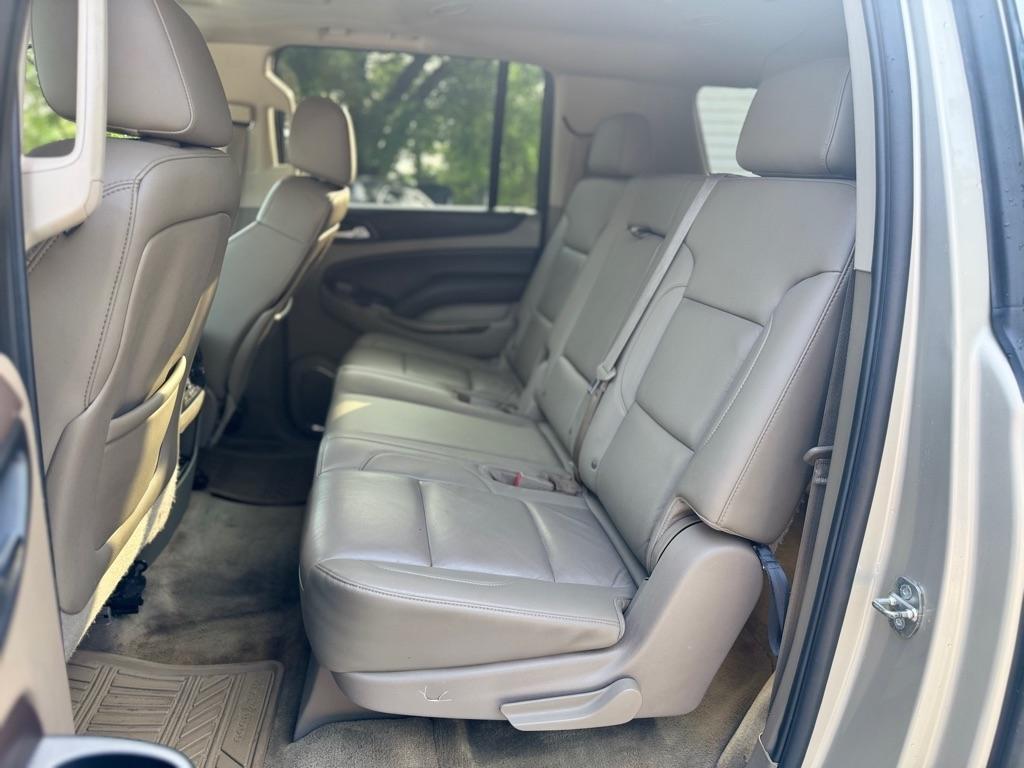 Chevrolet Suburban LT 4WD 2015