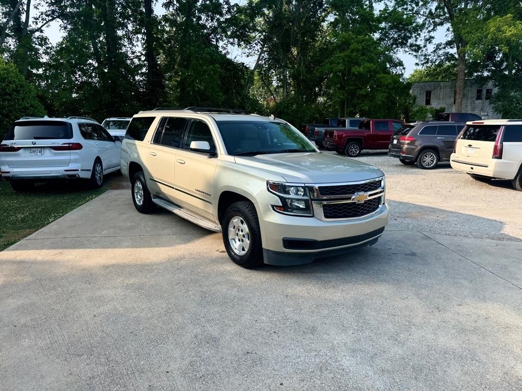 Chevrolet Suburban LT 4WD 2015