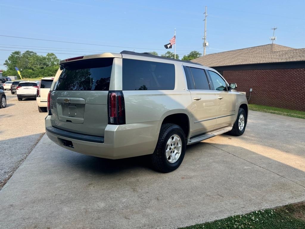 Chevrolet Suburban LT 4WD 2015