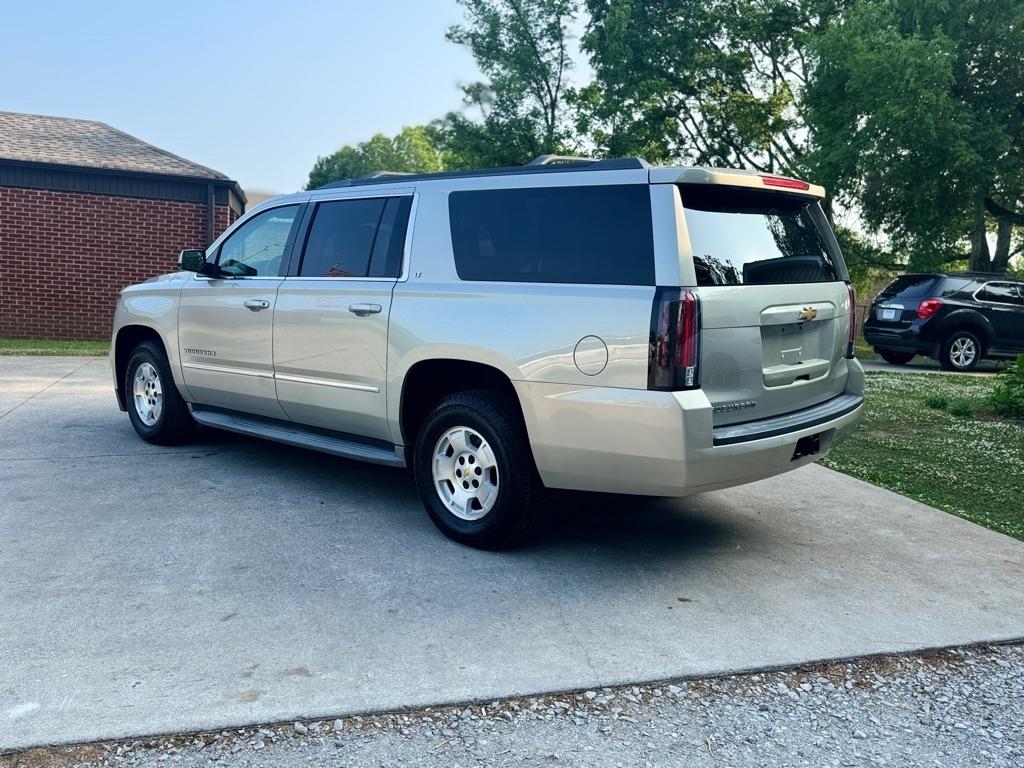 Chevrolet Suburban LT 4WD 2015