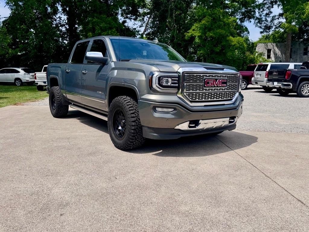2017 GMC Sierra 4WD Crew Cab Short Box's photo