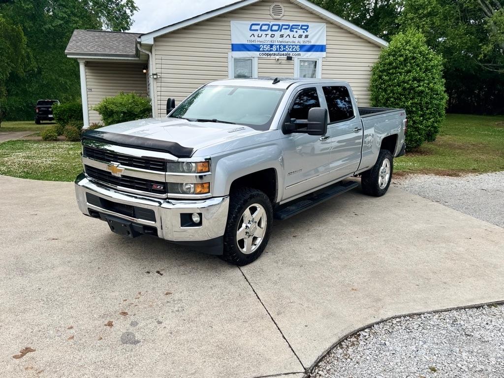 2015 Chevrolet Silverado HD LTZ 4WD Crew Cab Standard Box's photo