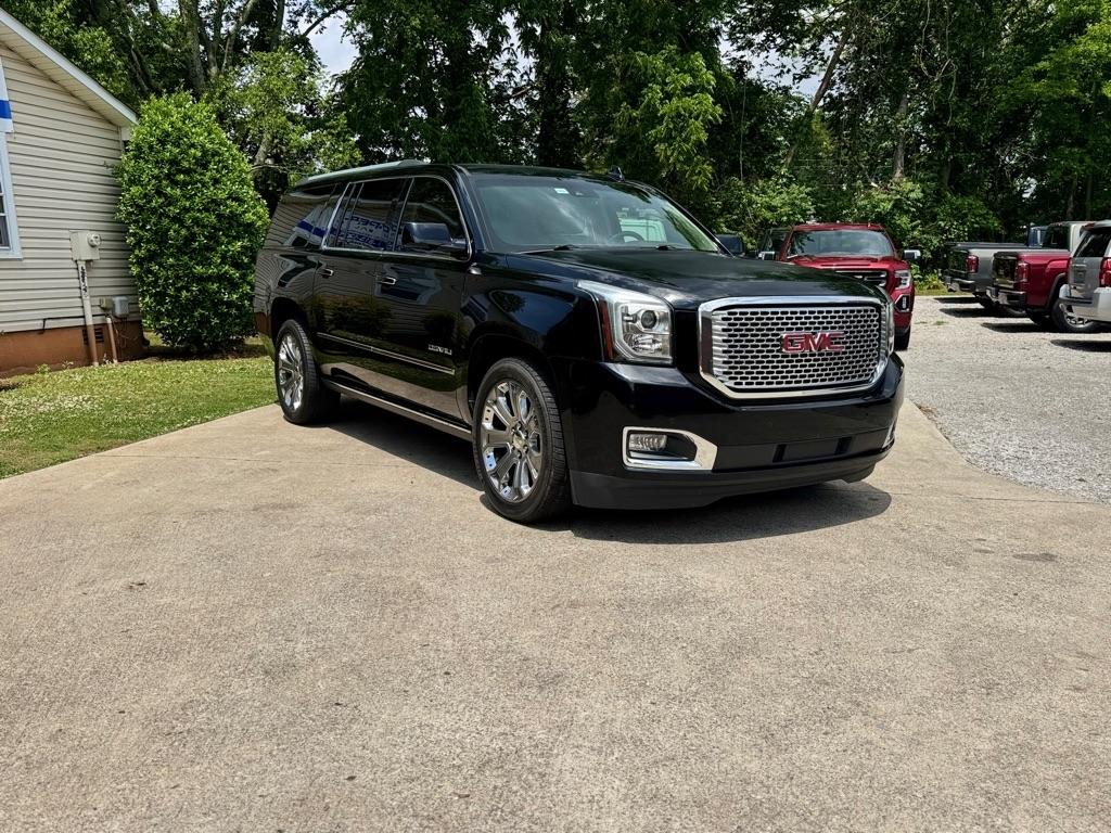 GMC Yukon XL Denali 4WD 2016