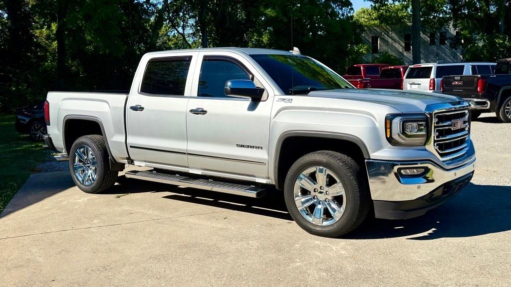 GMC Sierra 1500 SLT Crew Cab Long Box 4WD 2017