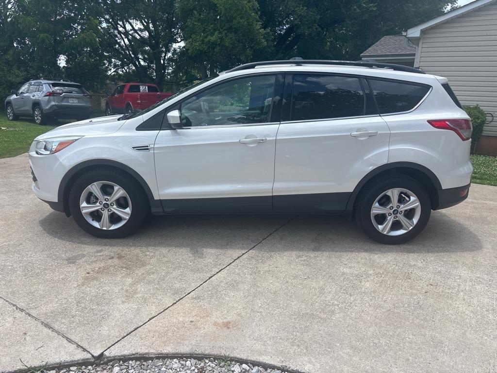 2014 Ford Escape SE's photo