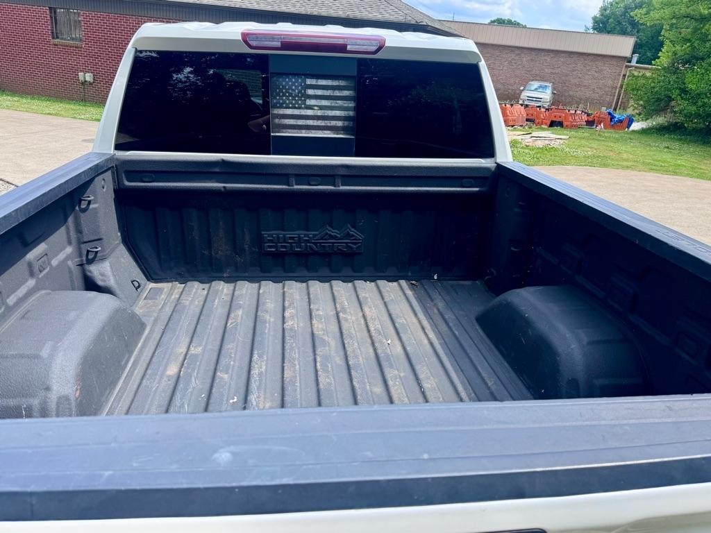 Chevrolet Silverado 1500 Limited High Country Crew Cab 4WD 2022