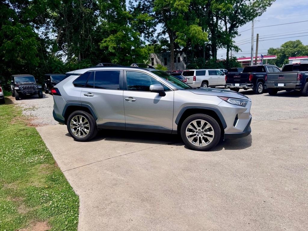 Toyota RAV4 XLE Premium 2019