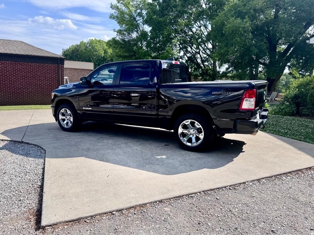 RAM 1500 Big Horn Crew Cab SWB 4WD 2022