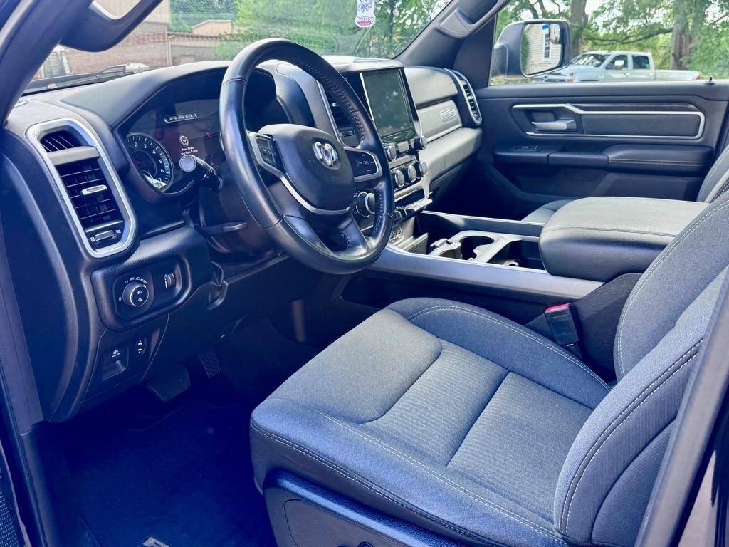 RAM 1500 Big Horn Crew Cab SWB 4WD 2022