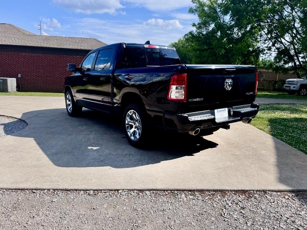 RAM 1500 Big Horn Crew Cab SWB 4WD 2022