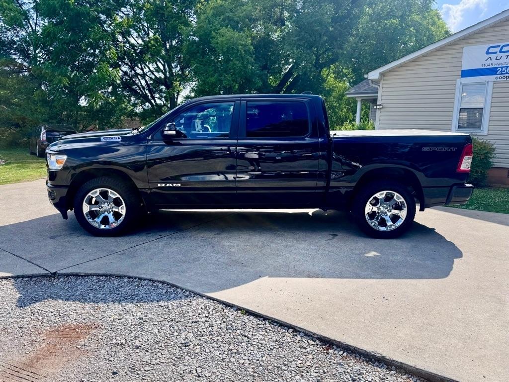 RAM 1500 Big Horn Crew Cab SWB 4WD 2022