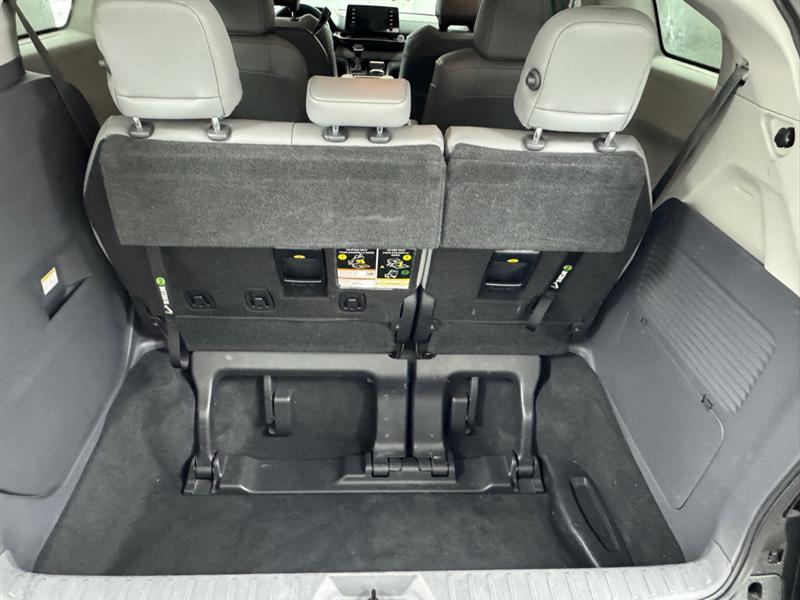Toyota Sienna XLE 8-Passenger 2021
