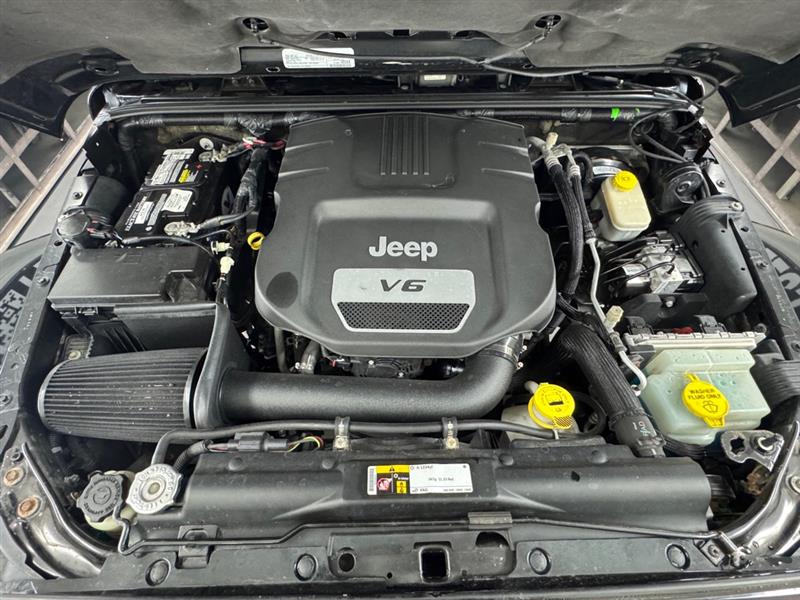 Jeep Wrangler Unlimited Sahara 4WD 2016