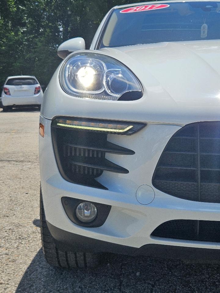 2017 Porsche Macan S - Photo 9