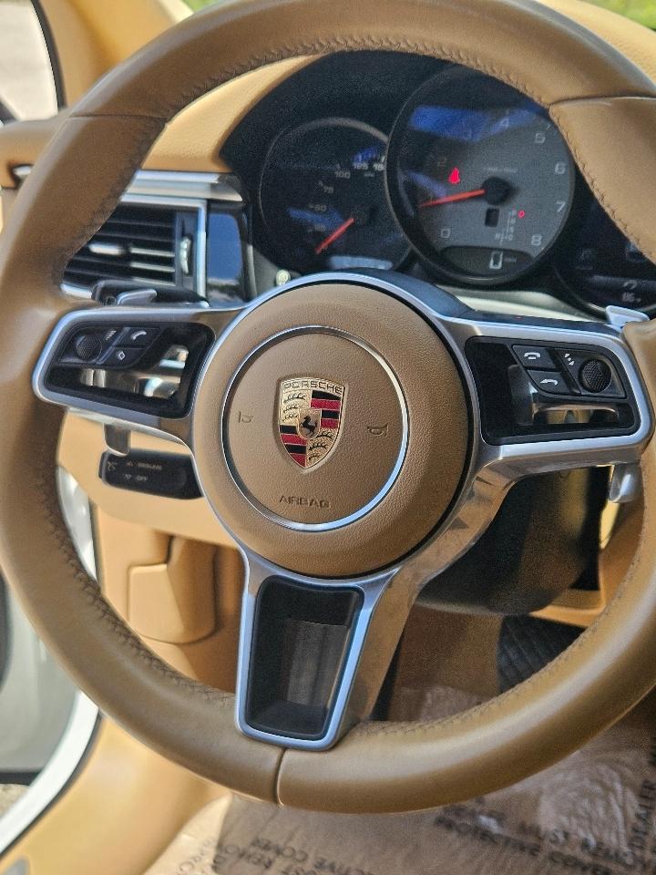 2017 Porsche Macan S - Photo 22