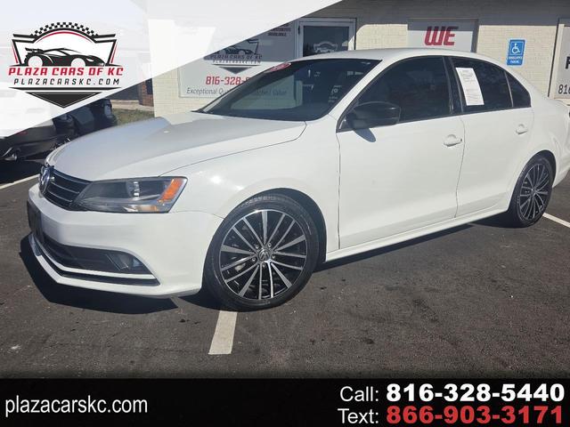 White 2016 Volkswagen Jetta Sedan Front-Wheel Drive Automatic