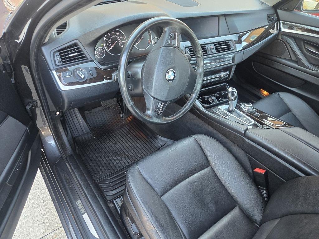 BMW 5-Series  2012