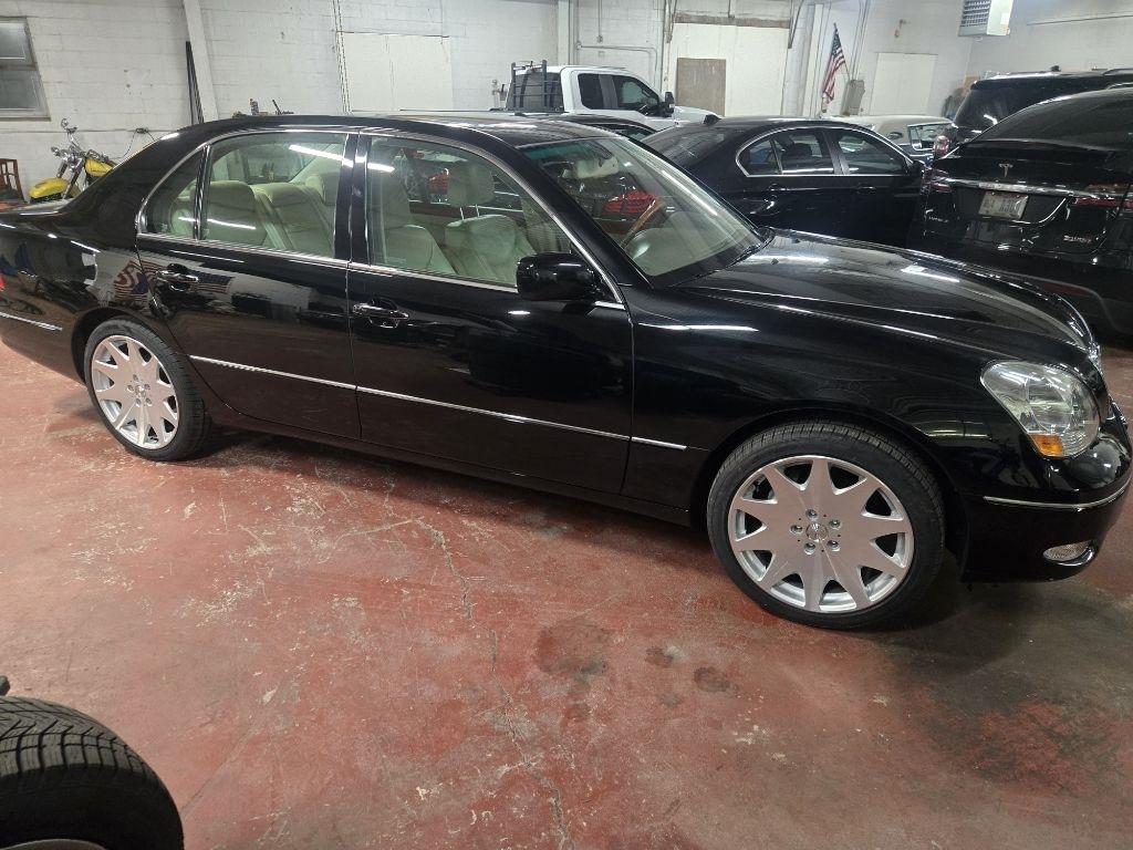 Lexus LS 430  2002
