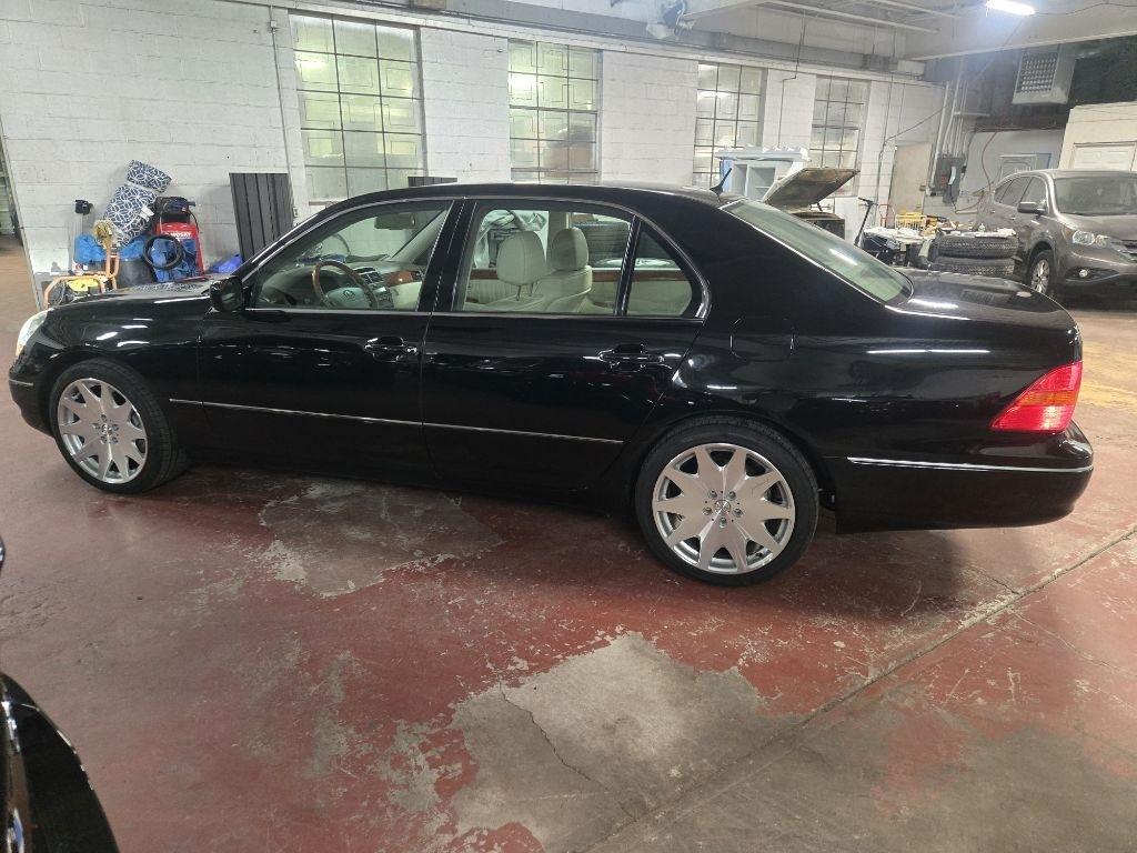 Lexus LS 430  2002
