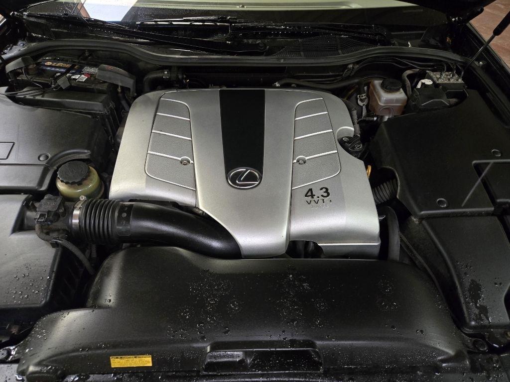 Lexus LS 430  2002