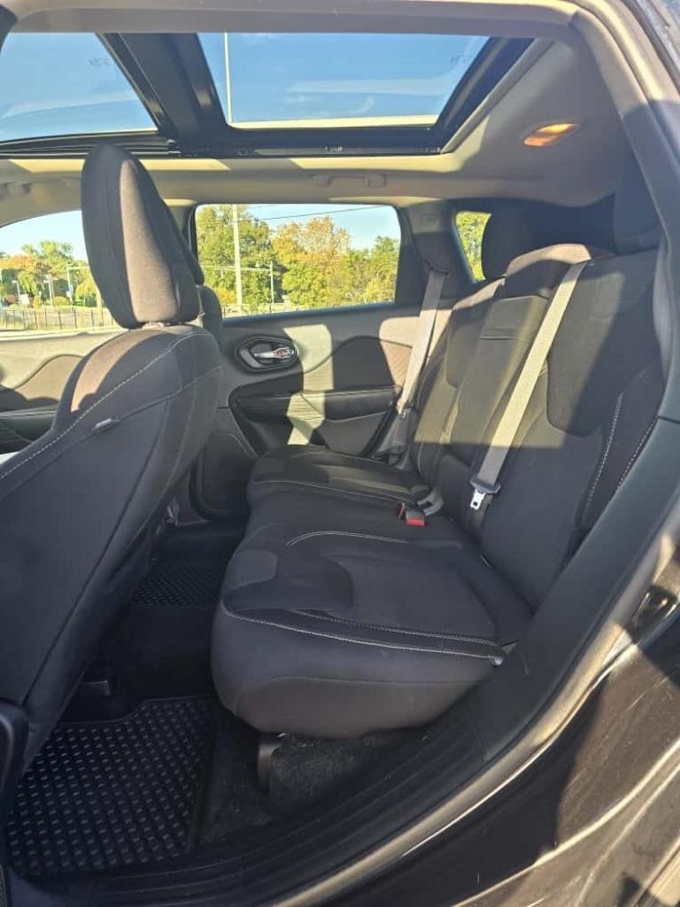 Jeep Cherokee  2015