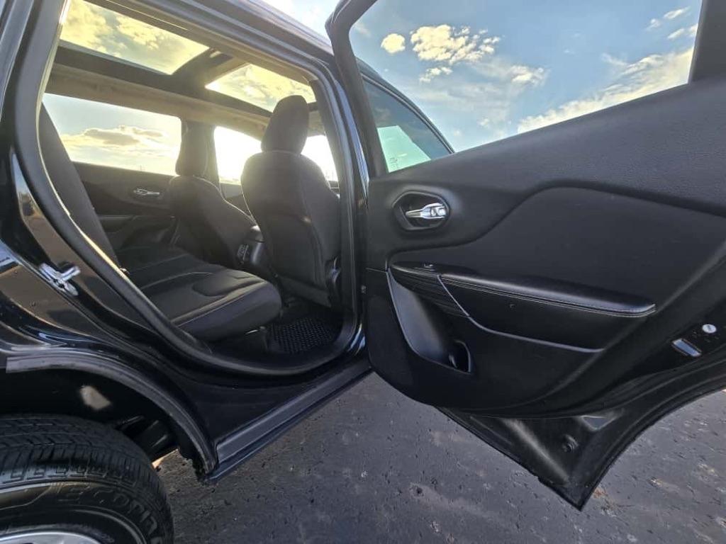 Jeep Cherokee  2015