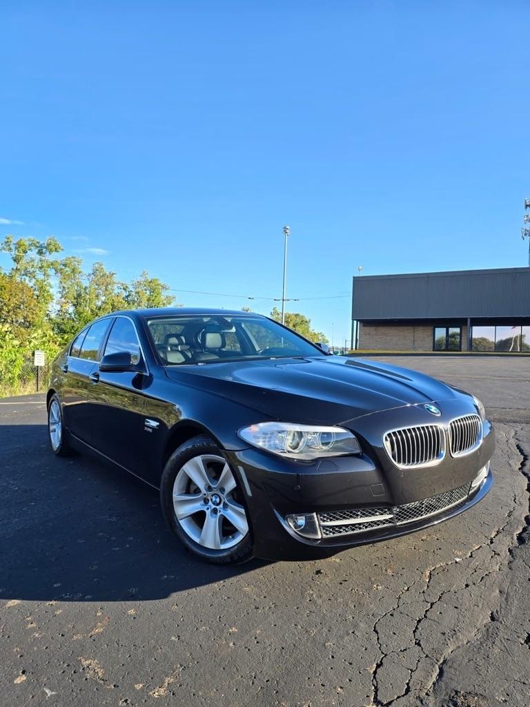 BMW 5-Series  2012