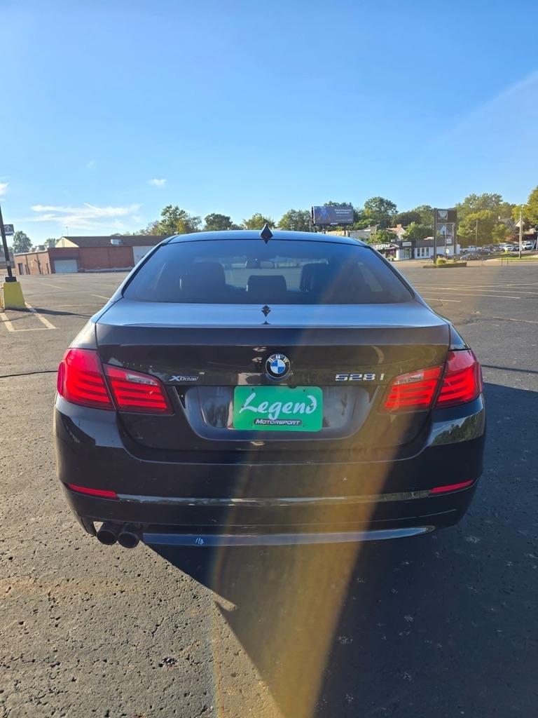 BMW 5-Series  2012