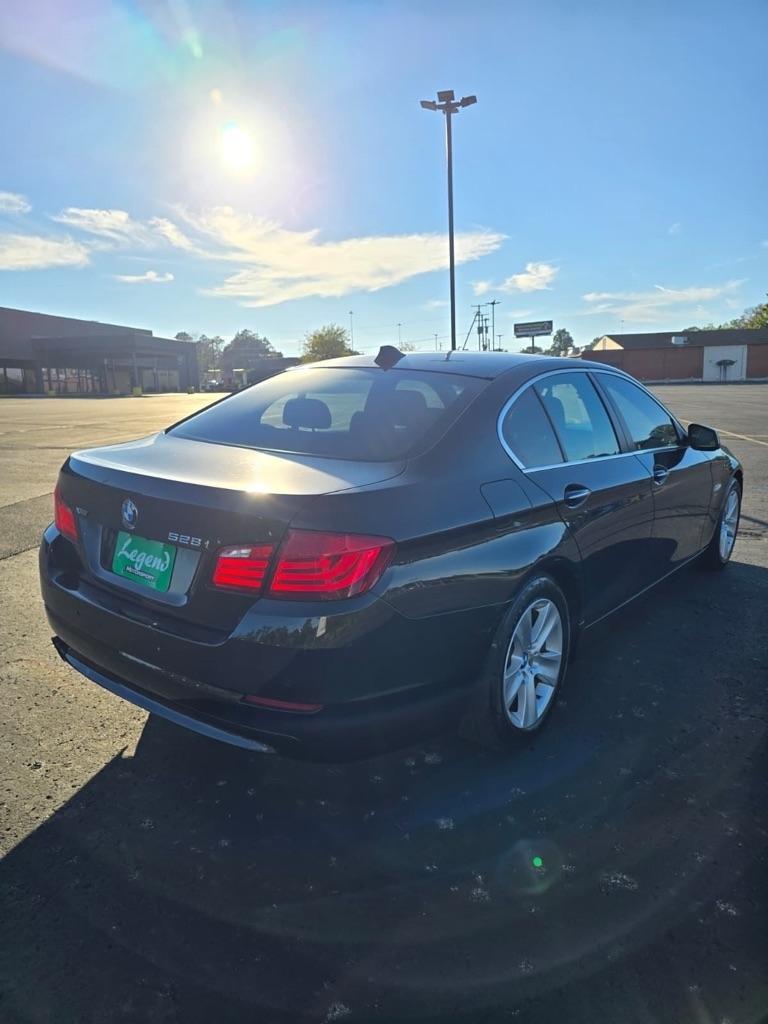 BMW 5-Series  2012