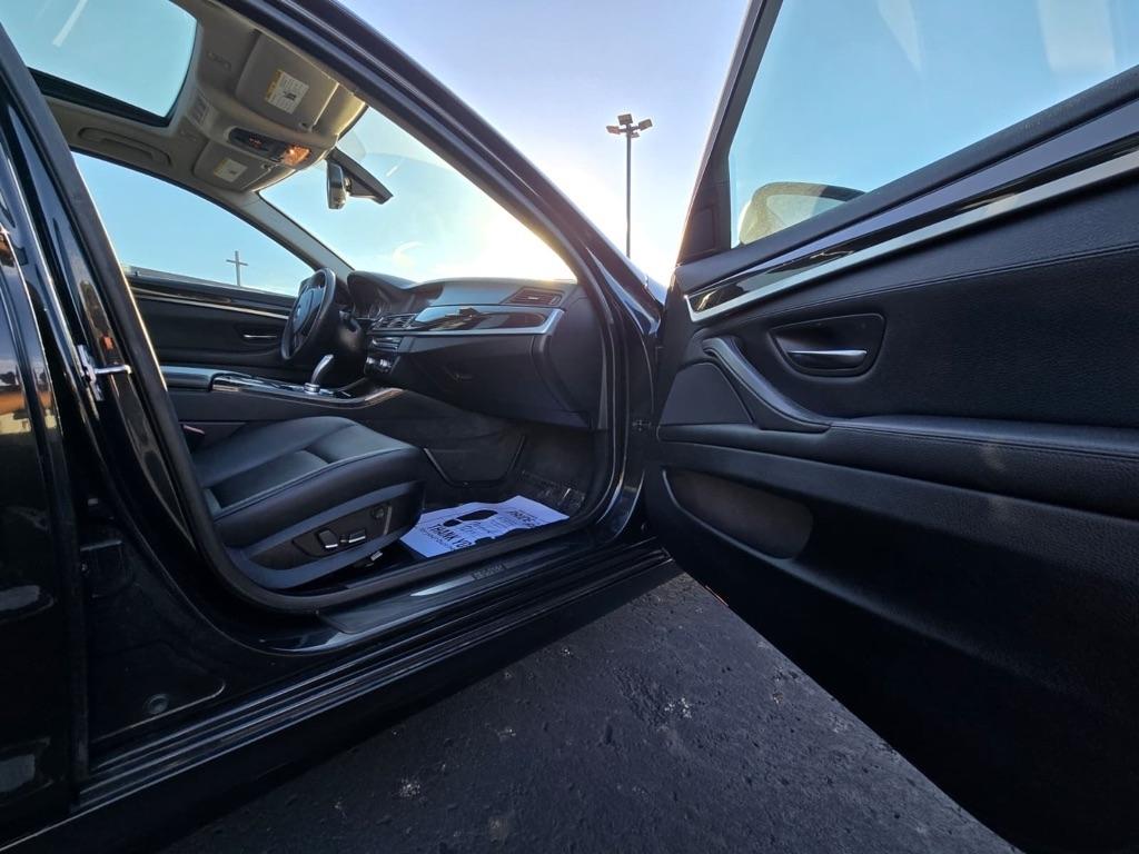 BMW 5-Series  2012