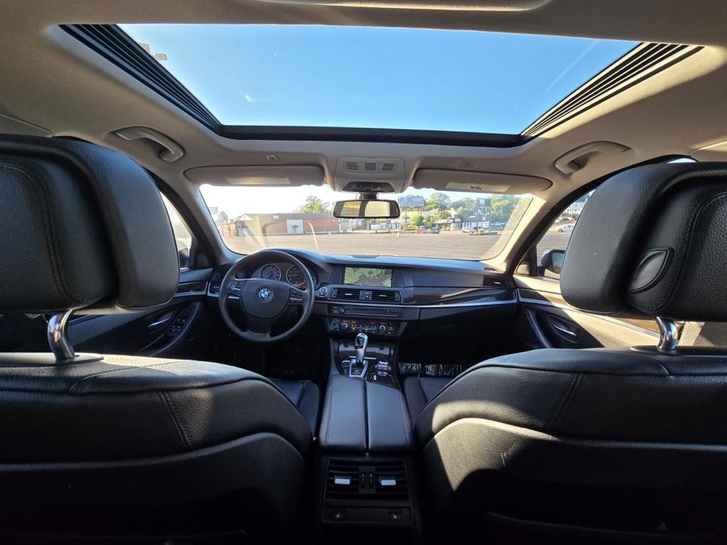 BMW 5-Series  2012