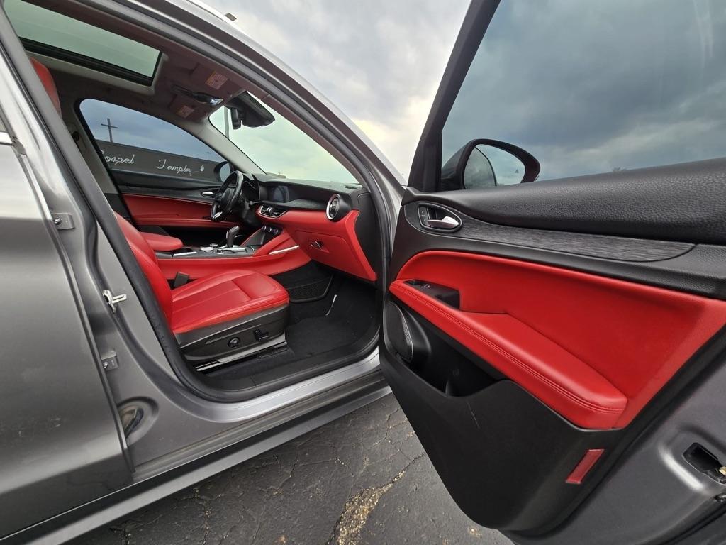 Alfa Romeo Stelvio  2021