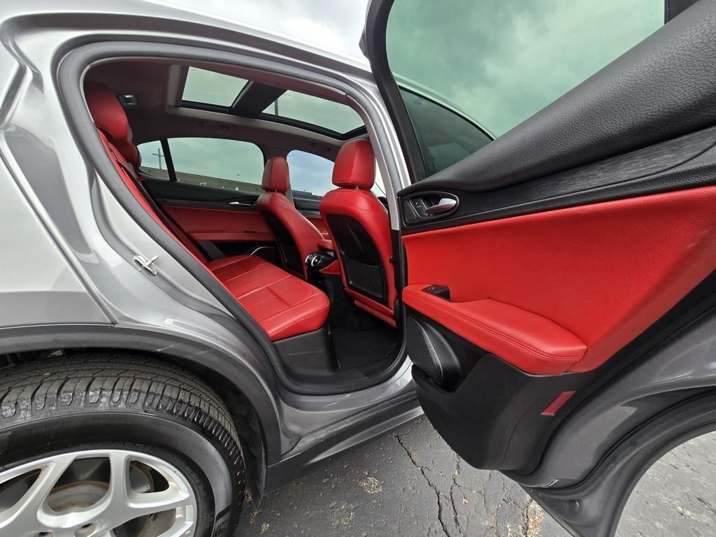 Alfa Romeo Stelvio  2021